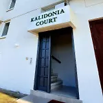Kalidonia , Spacious 2 Bedroom With Office Apartamento *