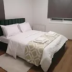 Apartamento Kalidonia , Spacious 2 Bedroom With Office