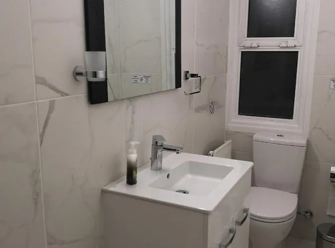 Διαμέρισμα Kalidonia , Spacious 2 Bedroom With Office *