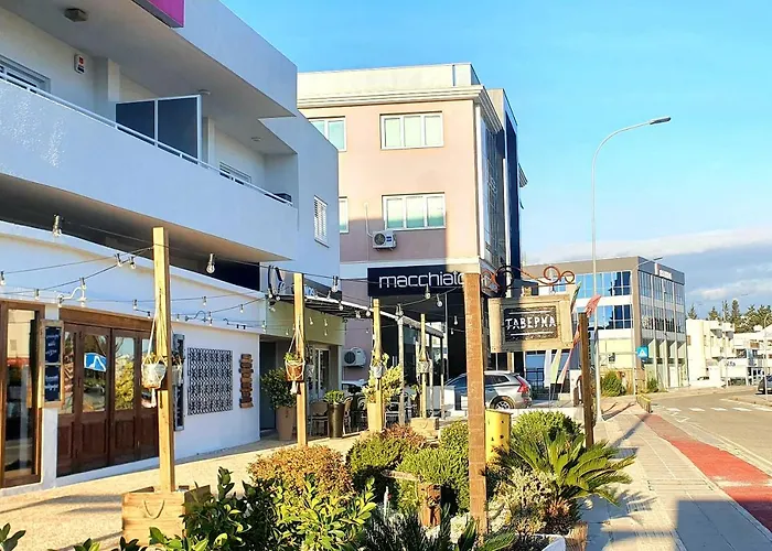 Διαμέρισμα Kalidonia , Spacious 2 Bedroom With Office