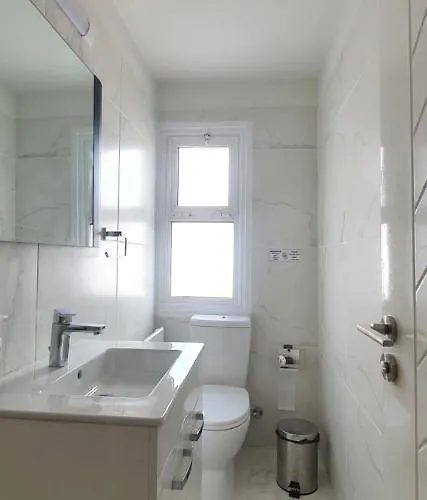 Kalidonia , Spacious 2 Bedroom With Office Διαμέρισμα Λευκωσία