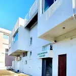 Kalidonia , Spacious 2 Bedroom With Office Appartement