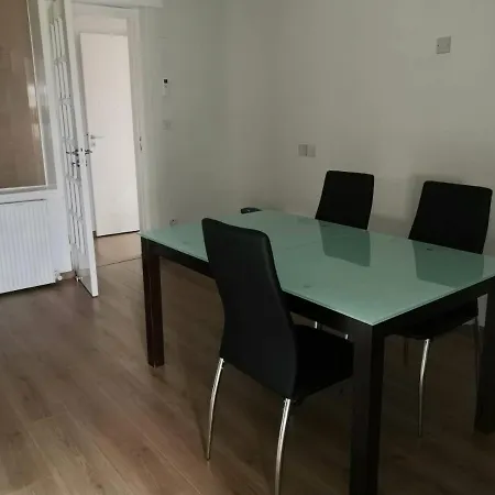 公寓 Kalidonia , Spacious 2 Bedroom With Office 尼科西亚