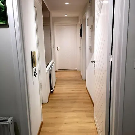 Kalidonia , Spacious 2 Bedroom With Office 尼科西亚