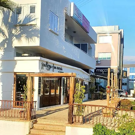 公寓 Kalidonia , Spacious 2 Bedroom With Office 尼科西亚