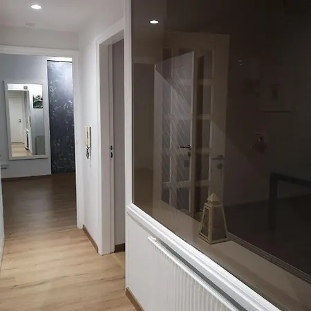 Kalidonia , Spacious 2 Bedroom With Office * 尼科西亚