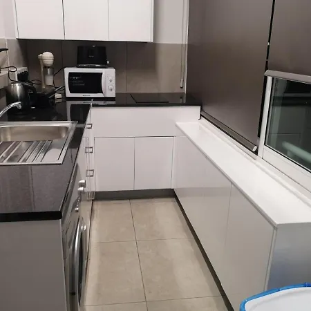 Kalidonia , Spacious 2 Bedroom With Office * 尼科西亚