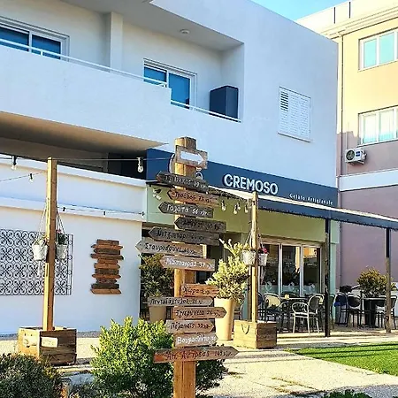 Kalidonia , Spacious 2 Bedroom With Office *