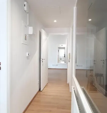 公寓 Kalidonia , Spacious 2 Bedroom With Office 尼科西亚