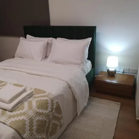 Apartment Kalidonia , Spacious 2 Bedroom With Office