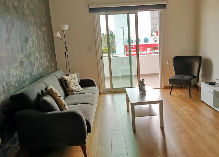 Kalidonia , Spacious 2 Bedroom With Office