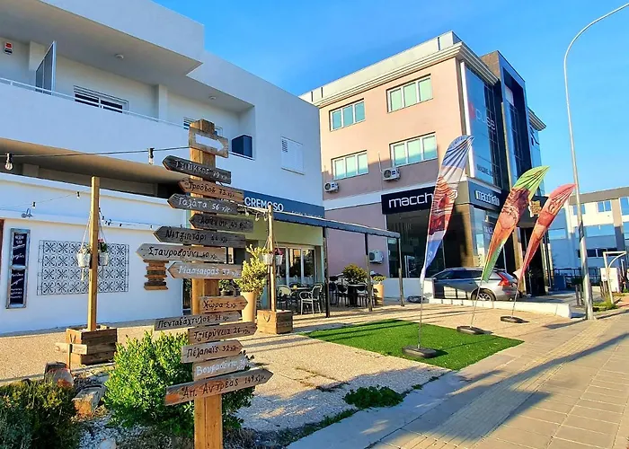 Lägenhet Kalidonia , Spacious 2 Bedroom With Office Nicosia