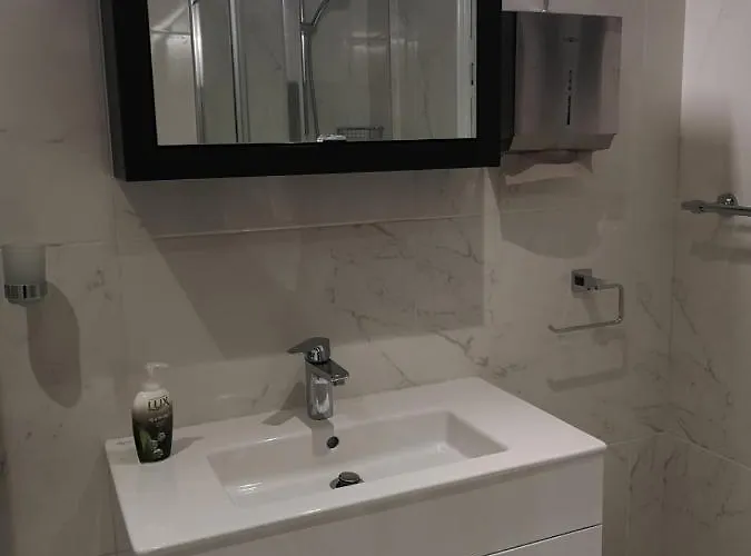 アパート Kalidonia , Spacious 2 Bedroom With Office ニコシア