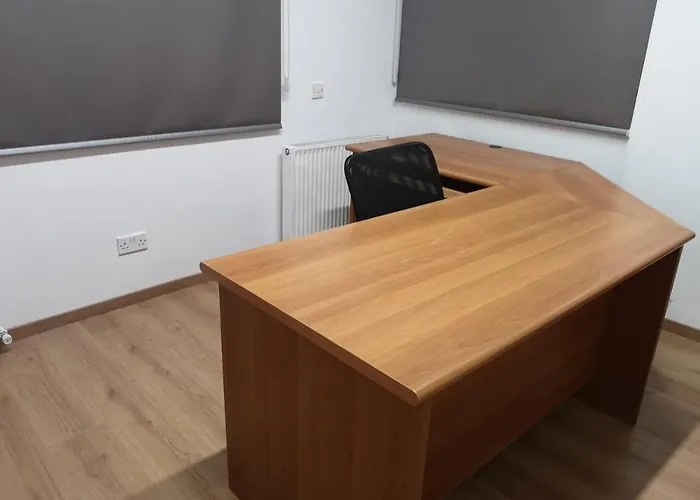 Kalidonia , Spacious 2 Bedroom With Office アパート ニコシア