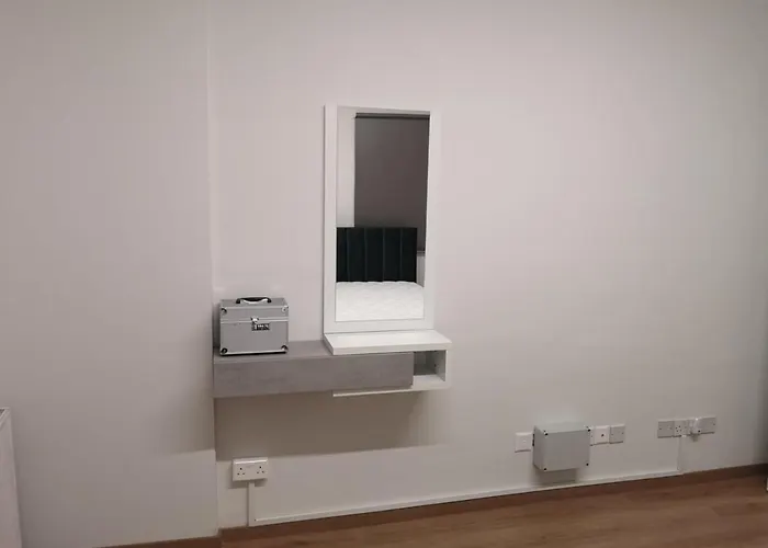 アパート Kalidonia , Spacious 2 Bedroom With Office ニコシア