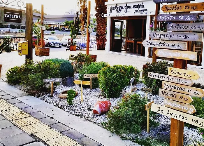 Kalidonia , Spacious 2 Bedroom With Office アパート