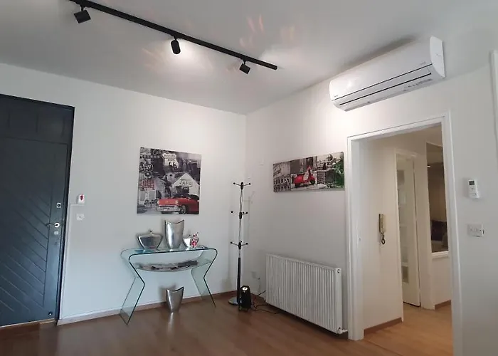 Kalidonia , Spacious 2 Bedroom With Office Nicosia